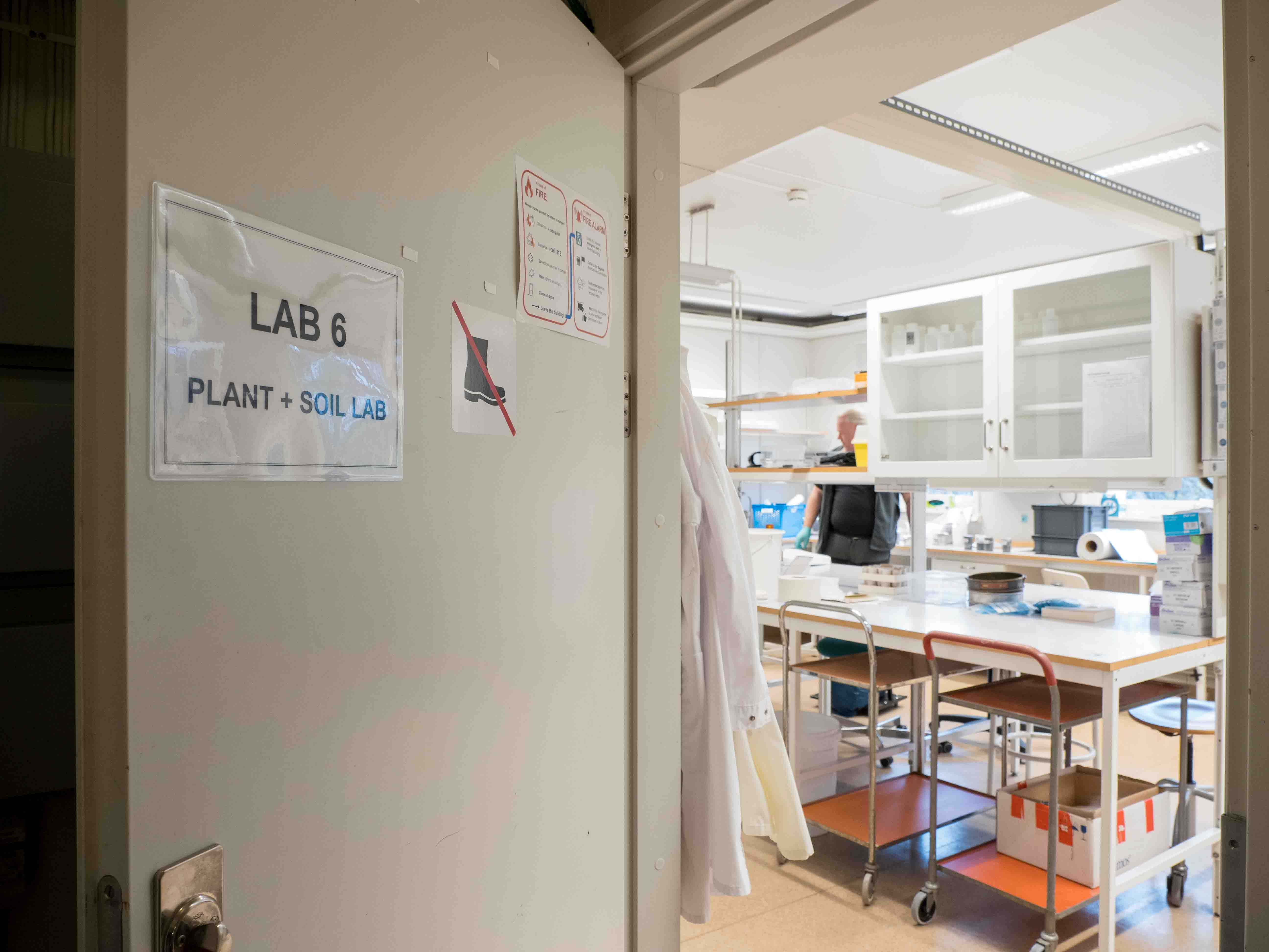 Laboratorium 6 - för arbeten med jord och växter