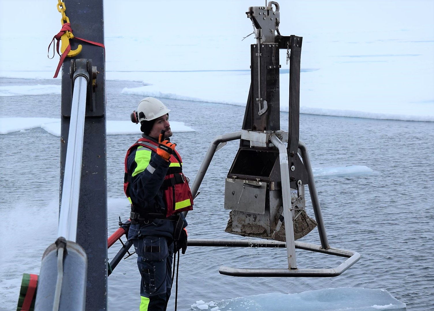 Bottenhuggaren sjösattes på Lomonosovryggen