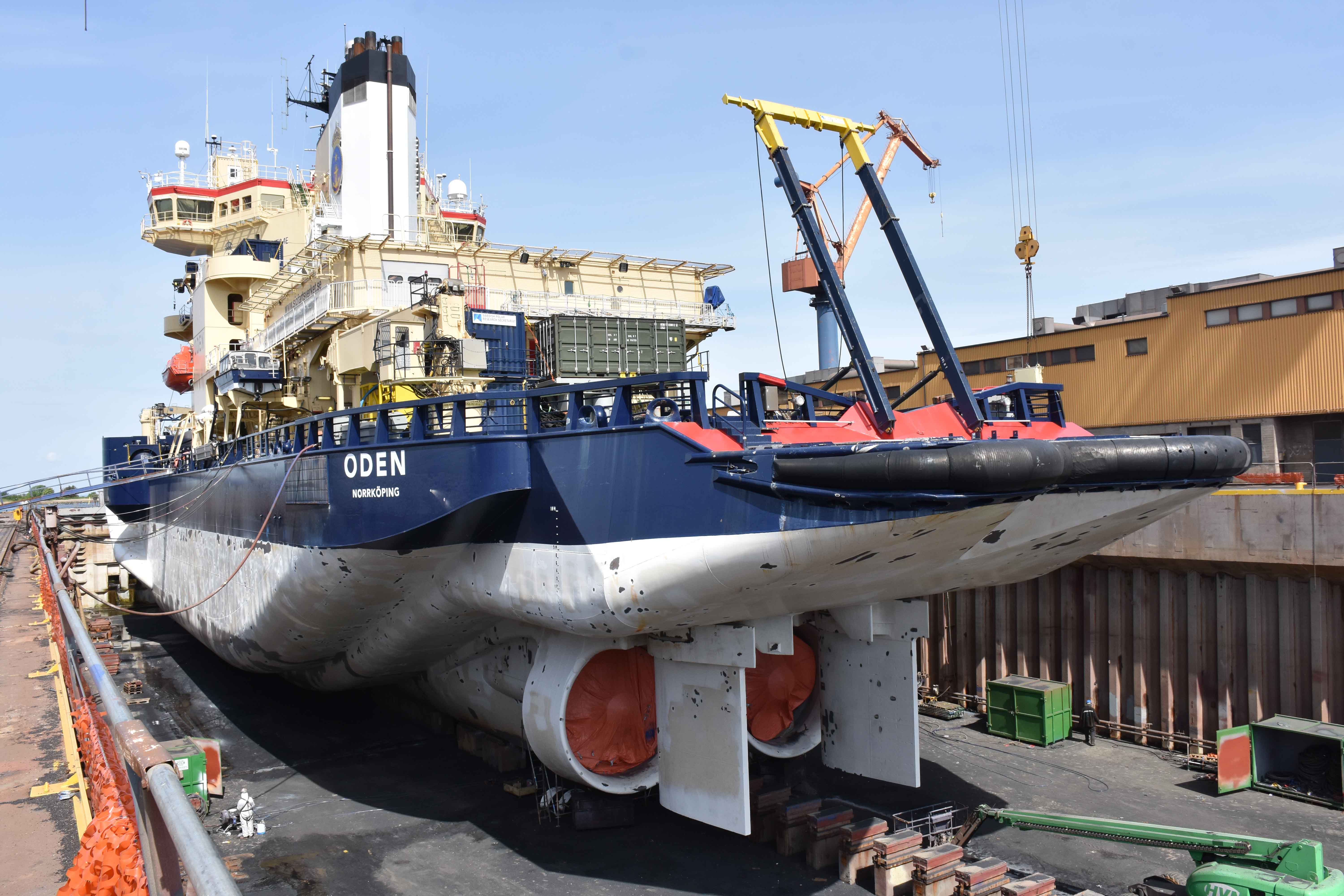 Isbrytaren Oden i torrdocka