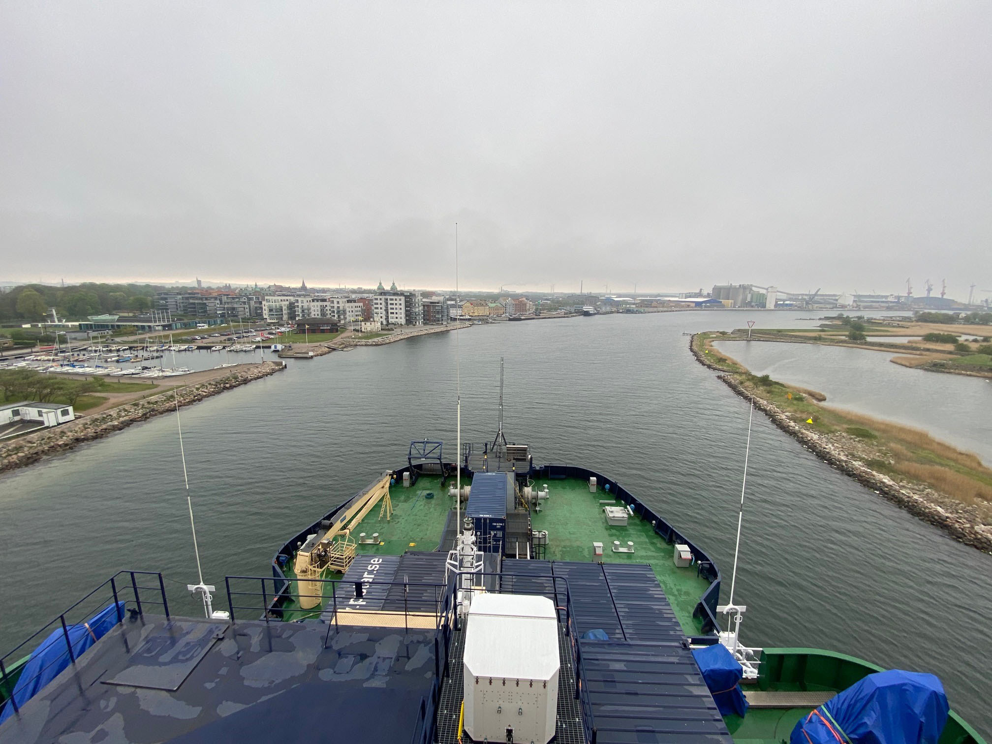 Isbrytaren Oden har kommit till Landskrona